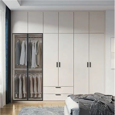 Beige garderobe